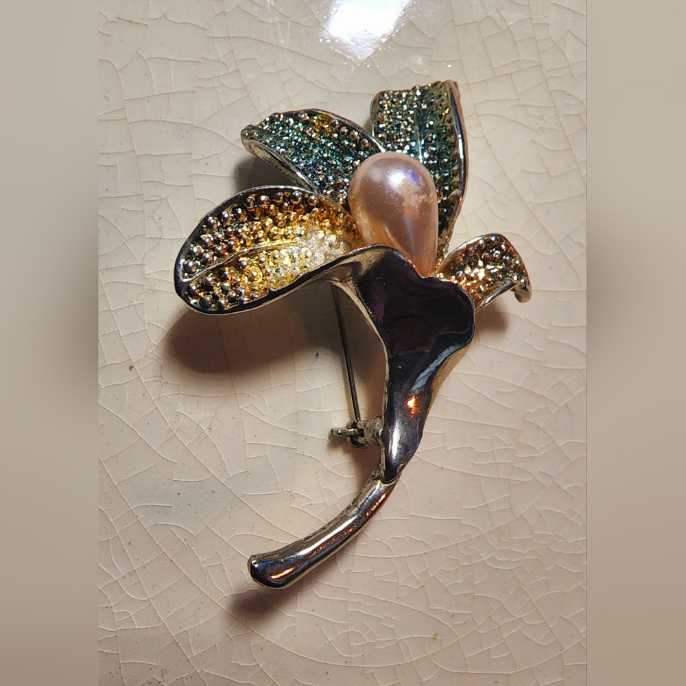 Vintage Pastel color budding tulip pink pearl brooch #madmen #luxury